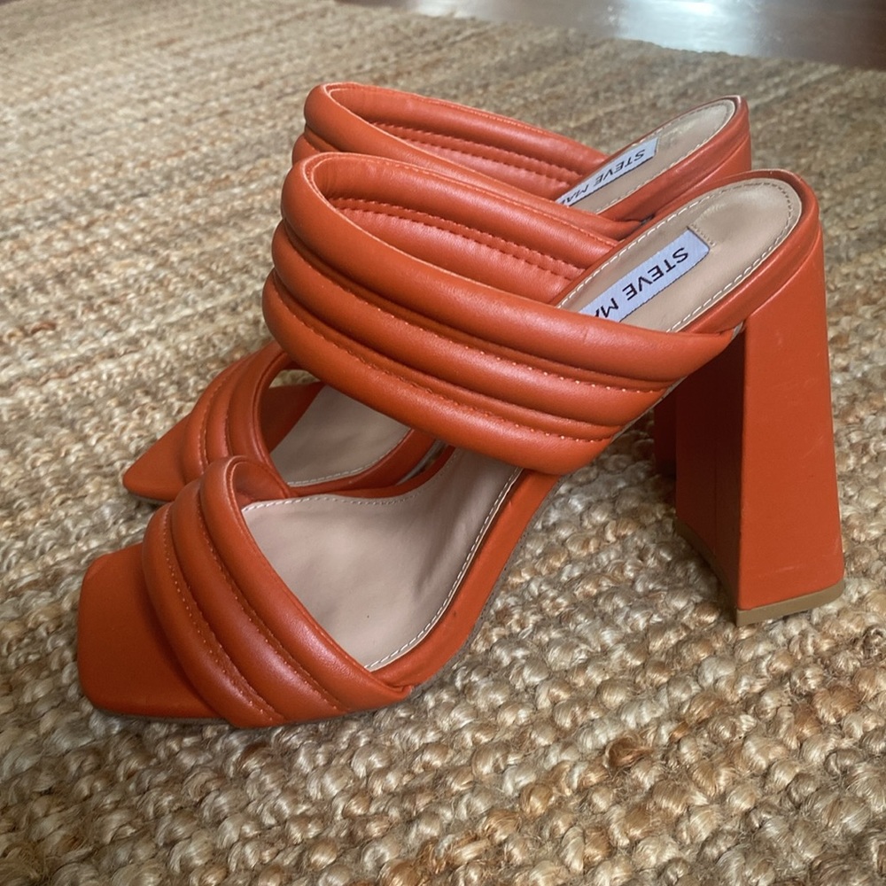 Steve Madden Orange Padded Strap Block Heel Sandals - Picture 5 of 8